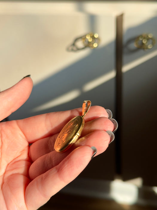 18k Vintage Locket