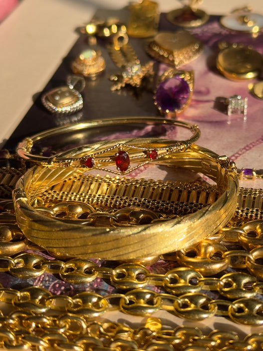 14k Garnet Bangle