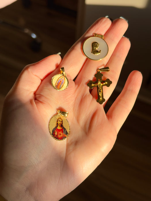18k Crucifix Pendant