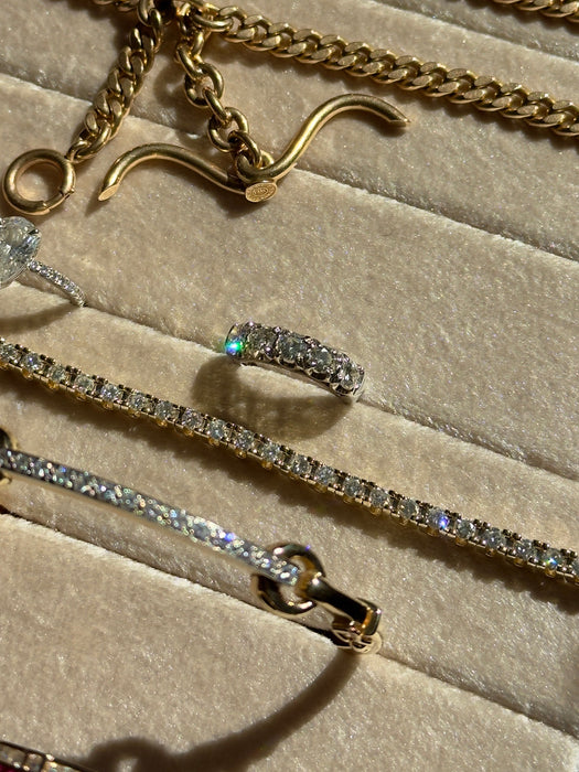 14k WG Five Diamond Ring
