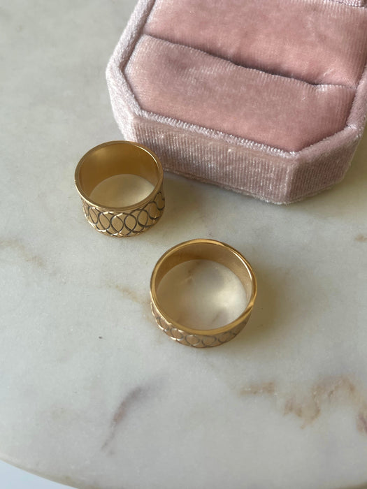 14k Circular Etched Wedding Set