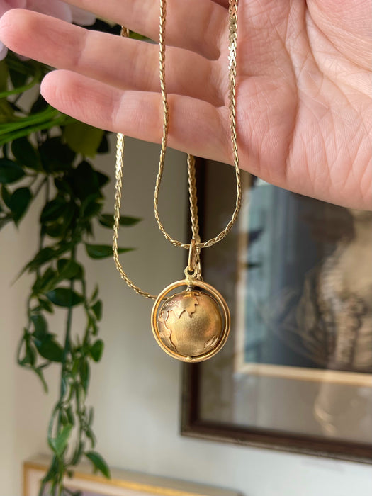 18k Spinning Globe Pendant