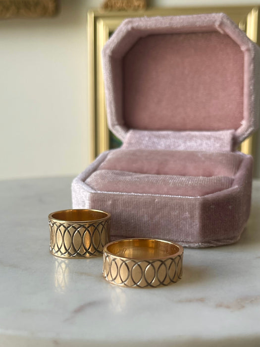 14k Circular Etched Wedding Set