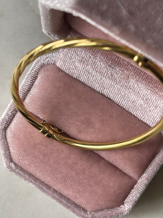 18k Dual Sided Bangle