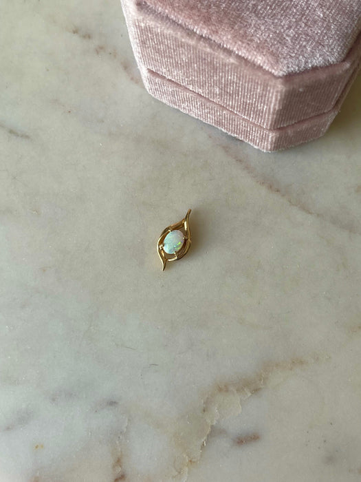 14k Opal Pendant