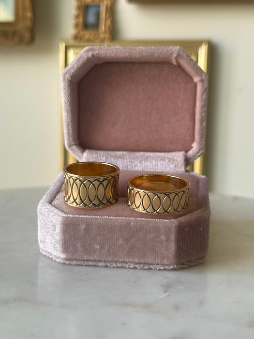 14k Circular Etched Wedding Set