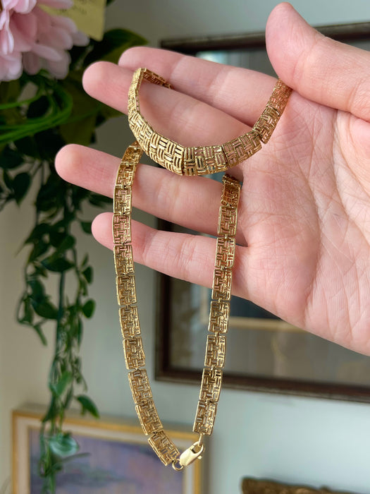 14k Collar Necklace