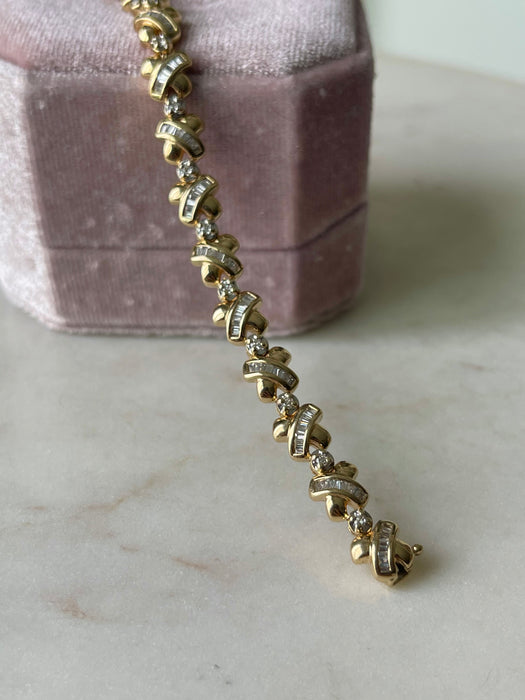 14k Baguette and Round Cut Diamond Bracelet