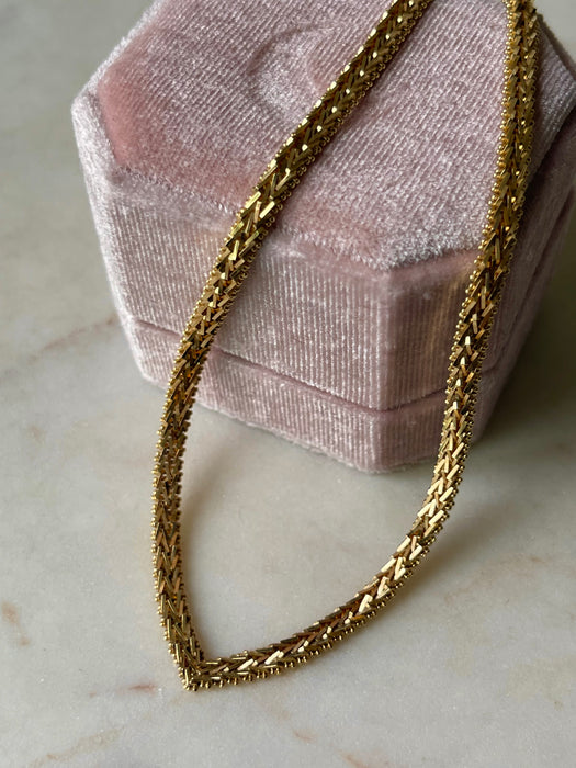 14k V Drop Collar Chain