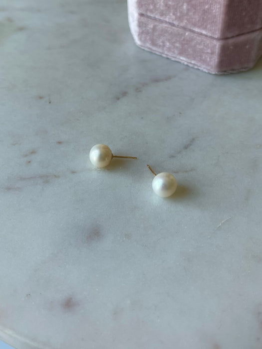 14k Pearl Studs