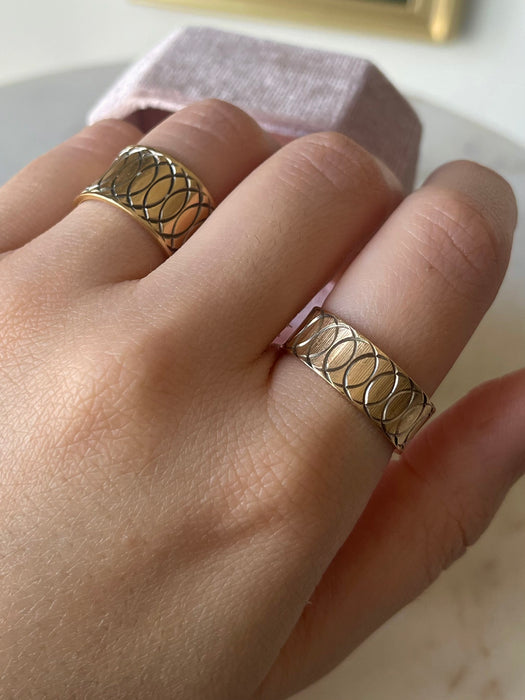 14k Circular Etched Wedding Set