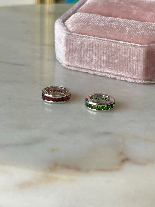 10k Green or Red Garnet Circular Slides