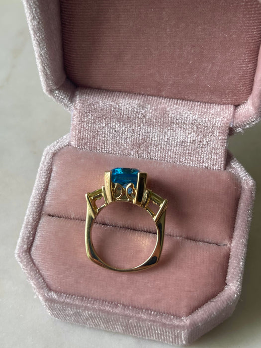 14k Blue Topaz and Peridot Ring