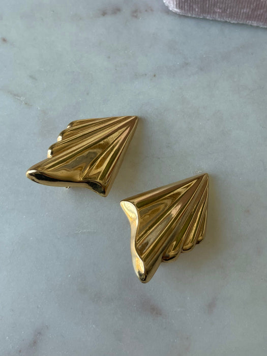 14k Puffy Wave-Like Earrings