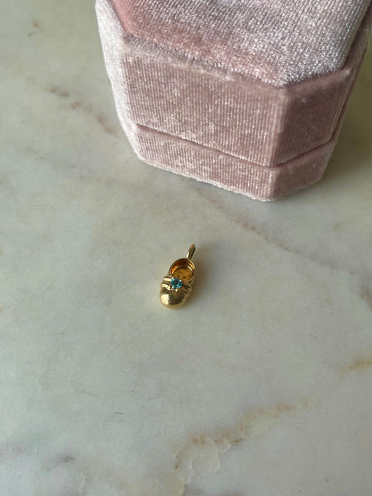 14k Blue Topaz Shoe Pendant