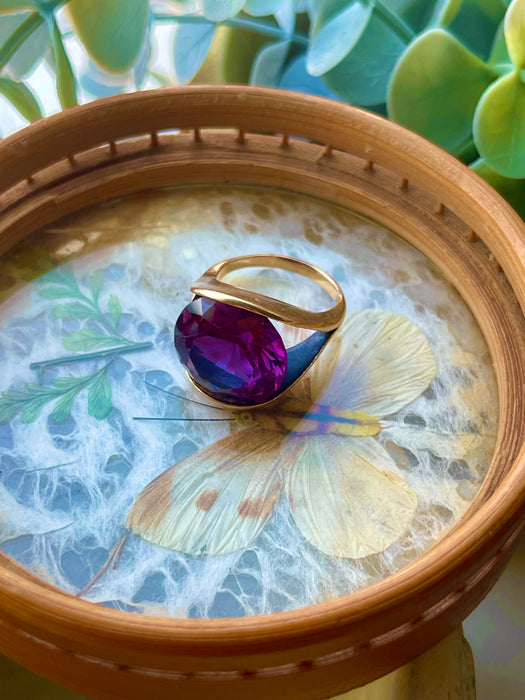 14k Color Changing Sapphire Ring